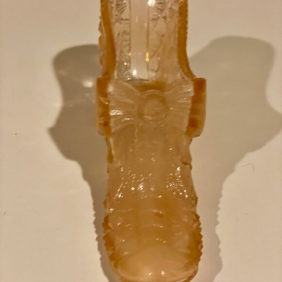 Vintage Fenton Glass Pink Shoe with Bow, 6" Long,‎ 2 1/4" Tall, 1 1/2" Wide - Picture 3 of 7